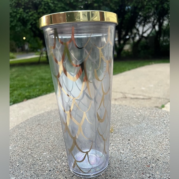 ☕️🧜‍♀️ 2016 Mermaid Scale Venti Cup | Gold Scales & Clear Tumbler | 24 oz. - Picture 15 of 17